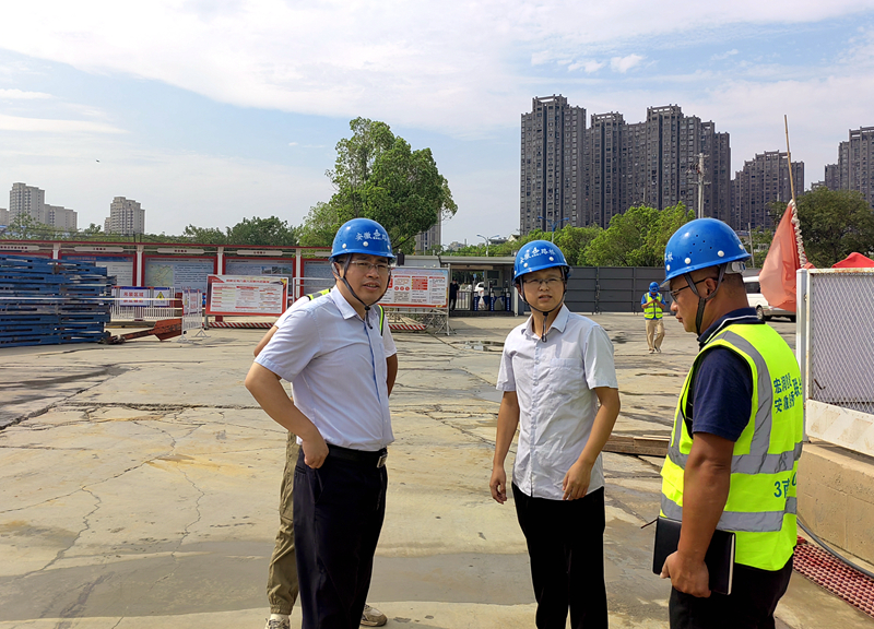 公司黨委書記、董事長錢申春到合肥軌道3號線南延線2標項目調(diào)研指導1