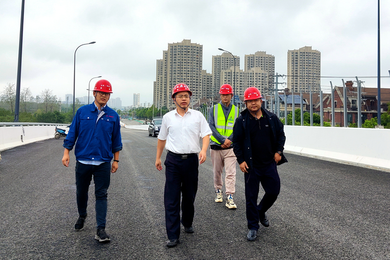 公司黨委書記、董事長錢申春調(diào)研西二環(huán)項目建設(shè)推進工作2